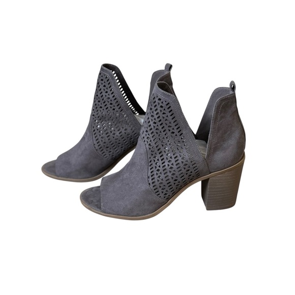 Steve Madden Gray Perforated Block Heel Peep Toe Ankle Booties Women’s 10M - Picture 2 of 10